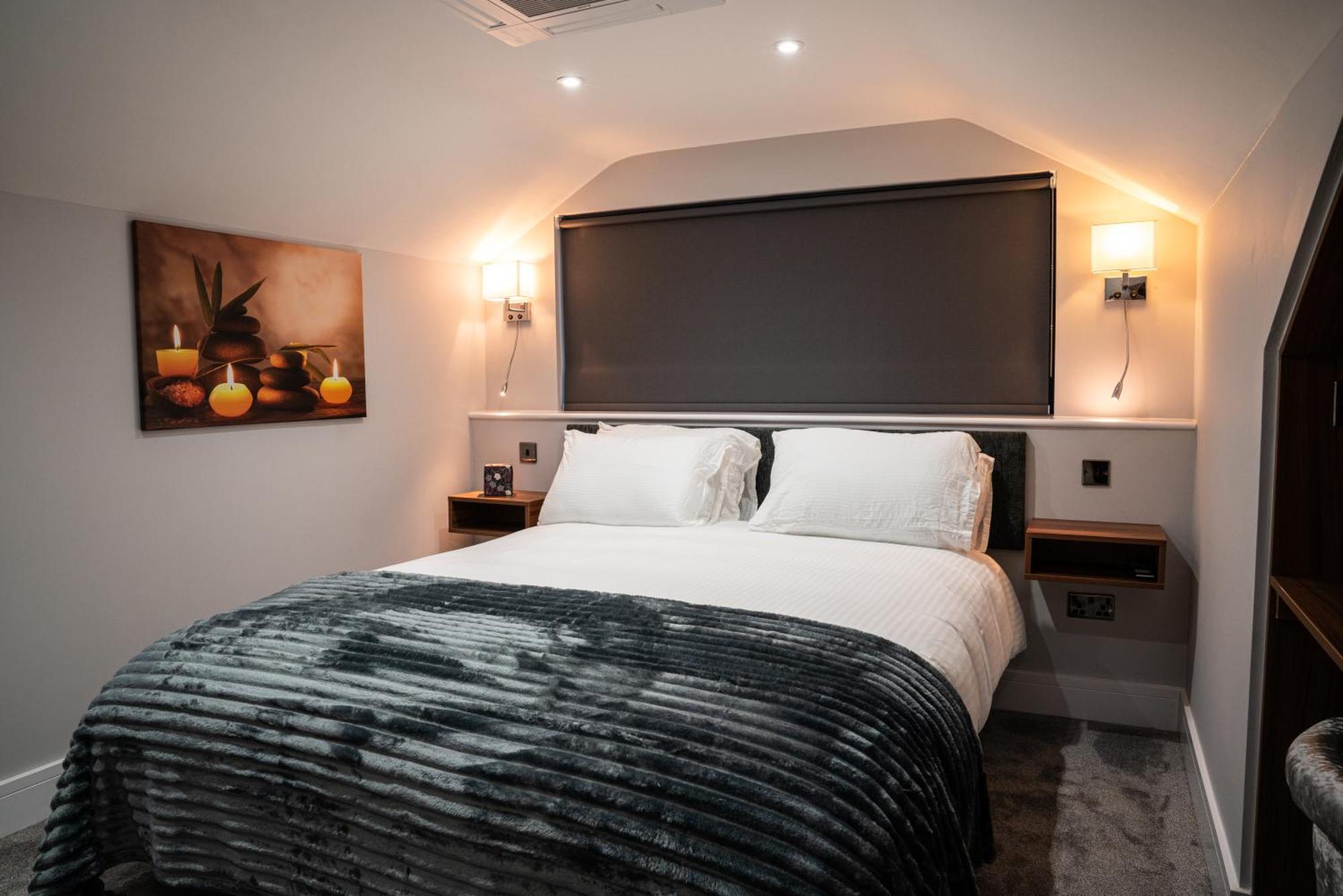 Stunning Annex Pool Steam And Gym Apartment Ossett