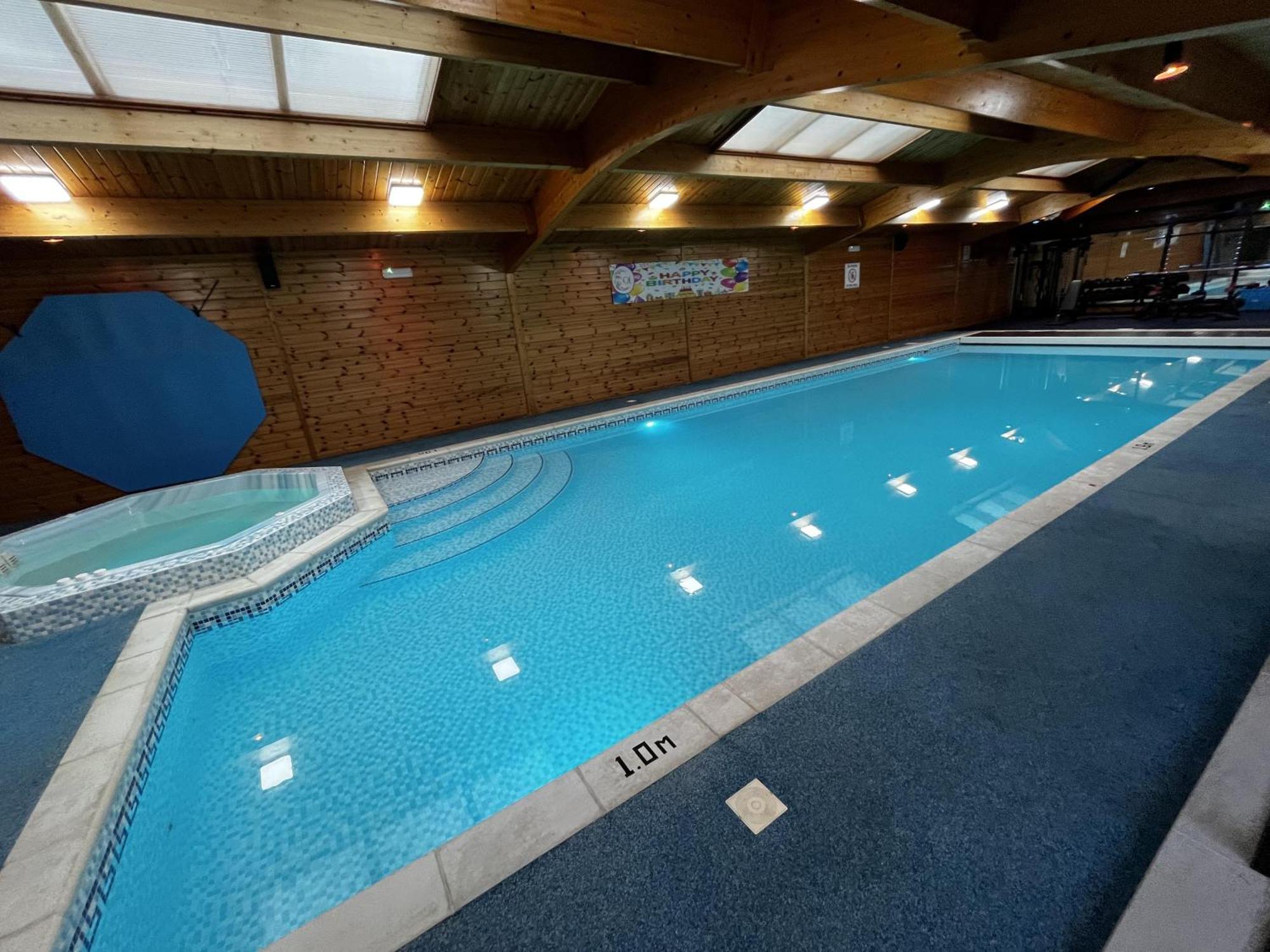 Stunning Annex Pool Steam And Gym Apartment Ossett